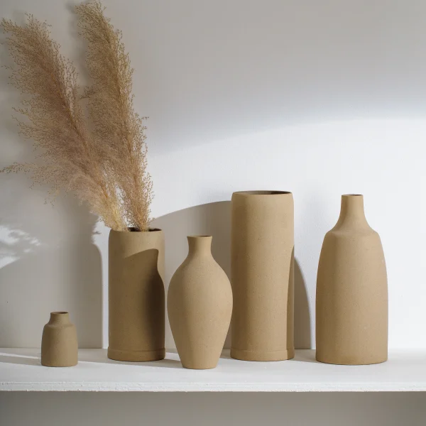 Custom Matte Terracotta Flower Vases1
