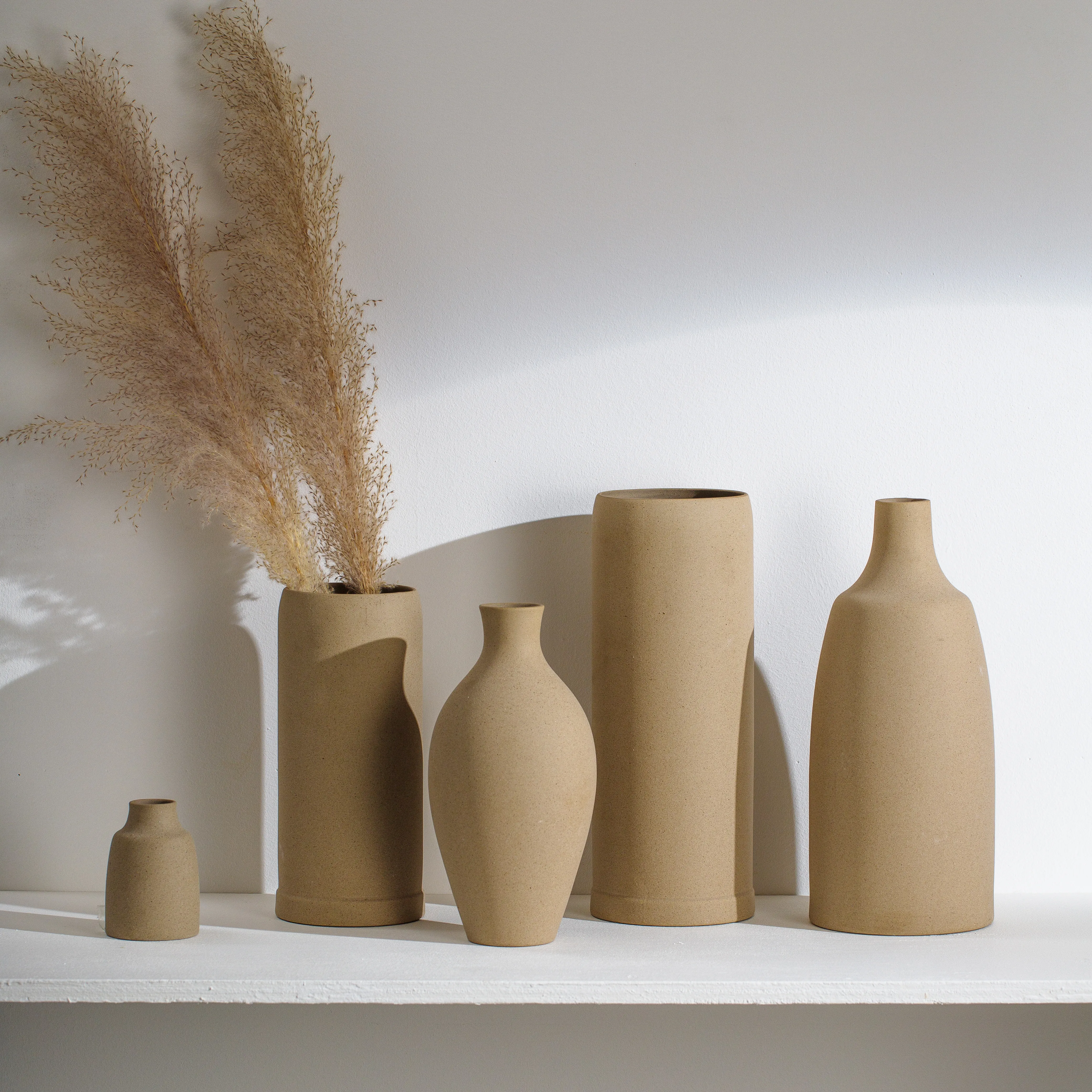 Custom Matte Terracotta Flower Vases1