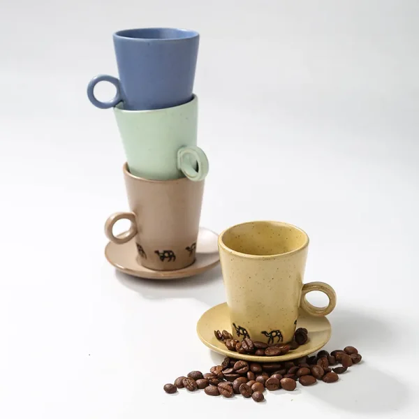 Conjunto de chávenas de café árabe personalizadas com impressão em camelo7