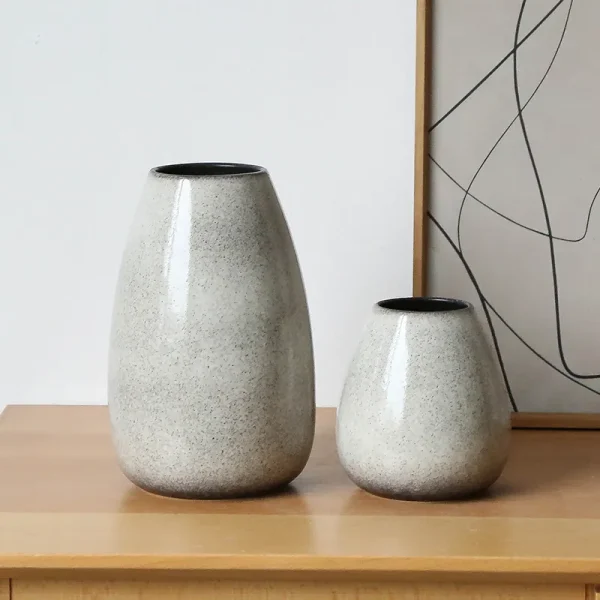 Custom Ceramic Flower Vase with Color Variations1