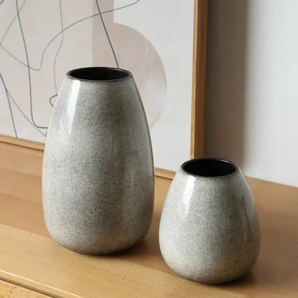Custom Ceramic Flower Vase with Color Variations4