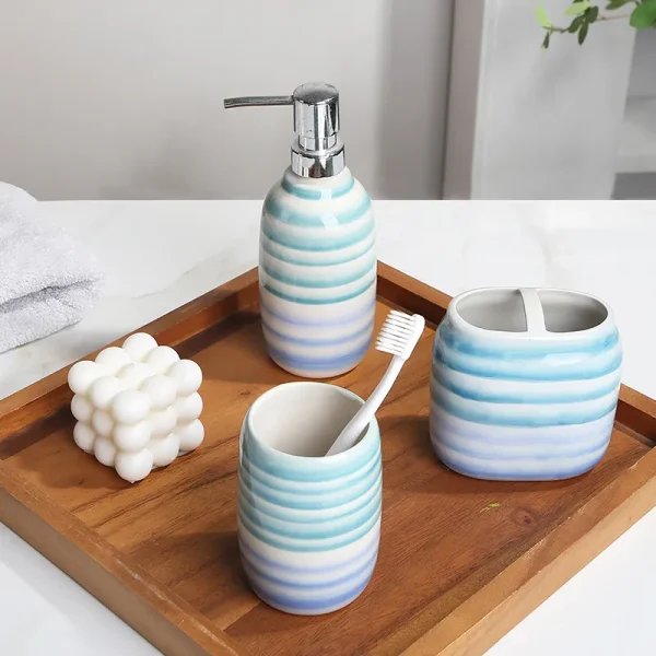 Custom Striped Bathroom Set4
