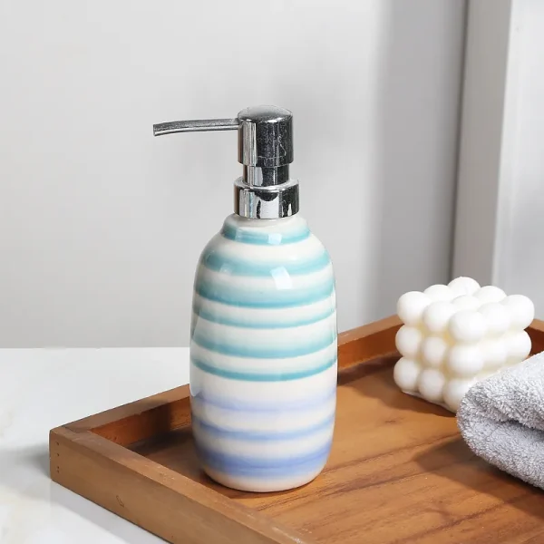 Custom Striped Bathroom Set7