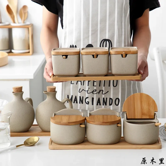 Lot de pots à épices en céramique personnalisés avec couvercle en bambou et plateau 1