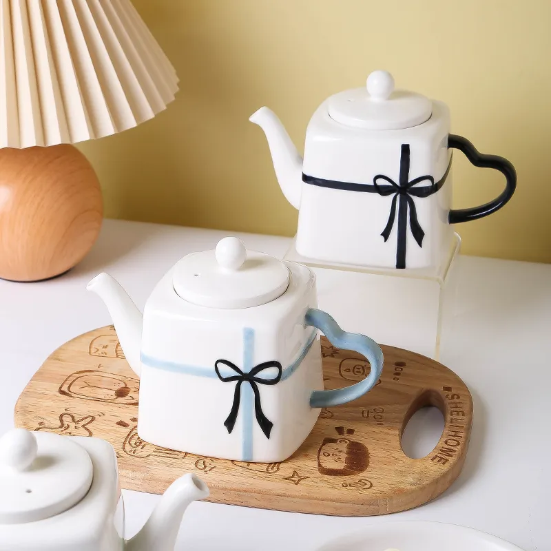Custom Gift Box Ceramic Teapot with Heart Shaped Handle1