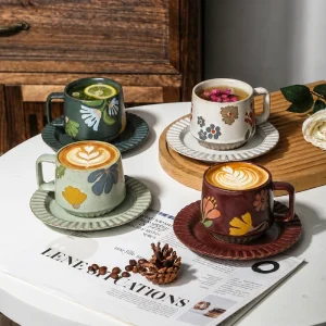 Kaffee-Tassen- und Untertassen-Set im Großhandel (1)