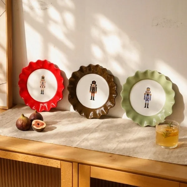 Wholesale Scalloped Plates (4)